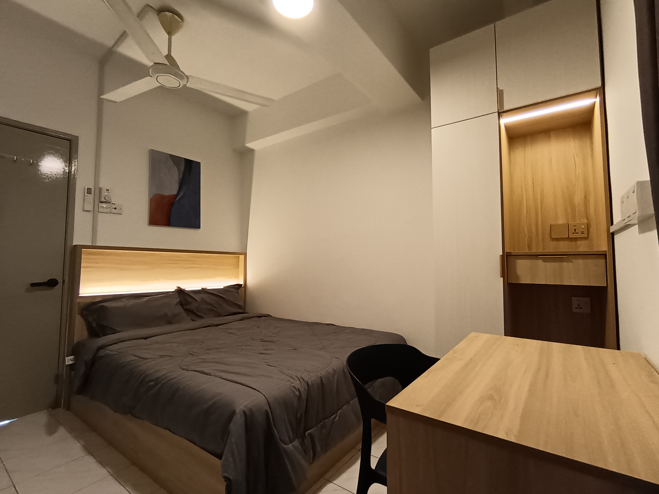 BA - Middle Room